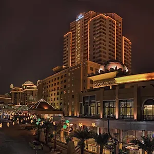منتجع رويال سينشوري سويتس آت باندار صنواي, سوبانغ جايا